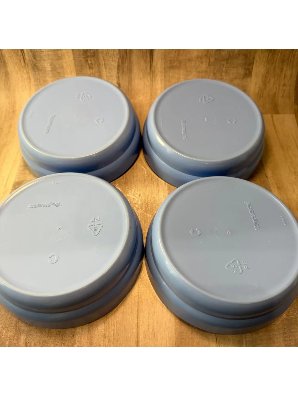 Set of 4 Tupperware Bowls w/ Lids 2415B-4 Blue w/ White Lids Cereal Bowl 6